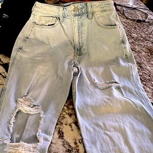 Hollister Ultra High Rise Mom Jean